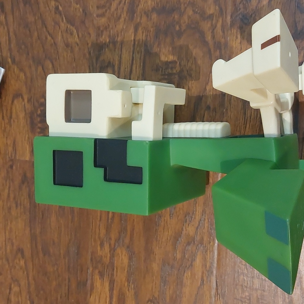 Minecraft bundle - Picture 5 of 7